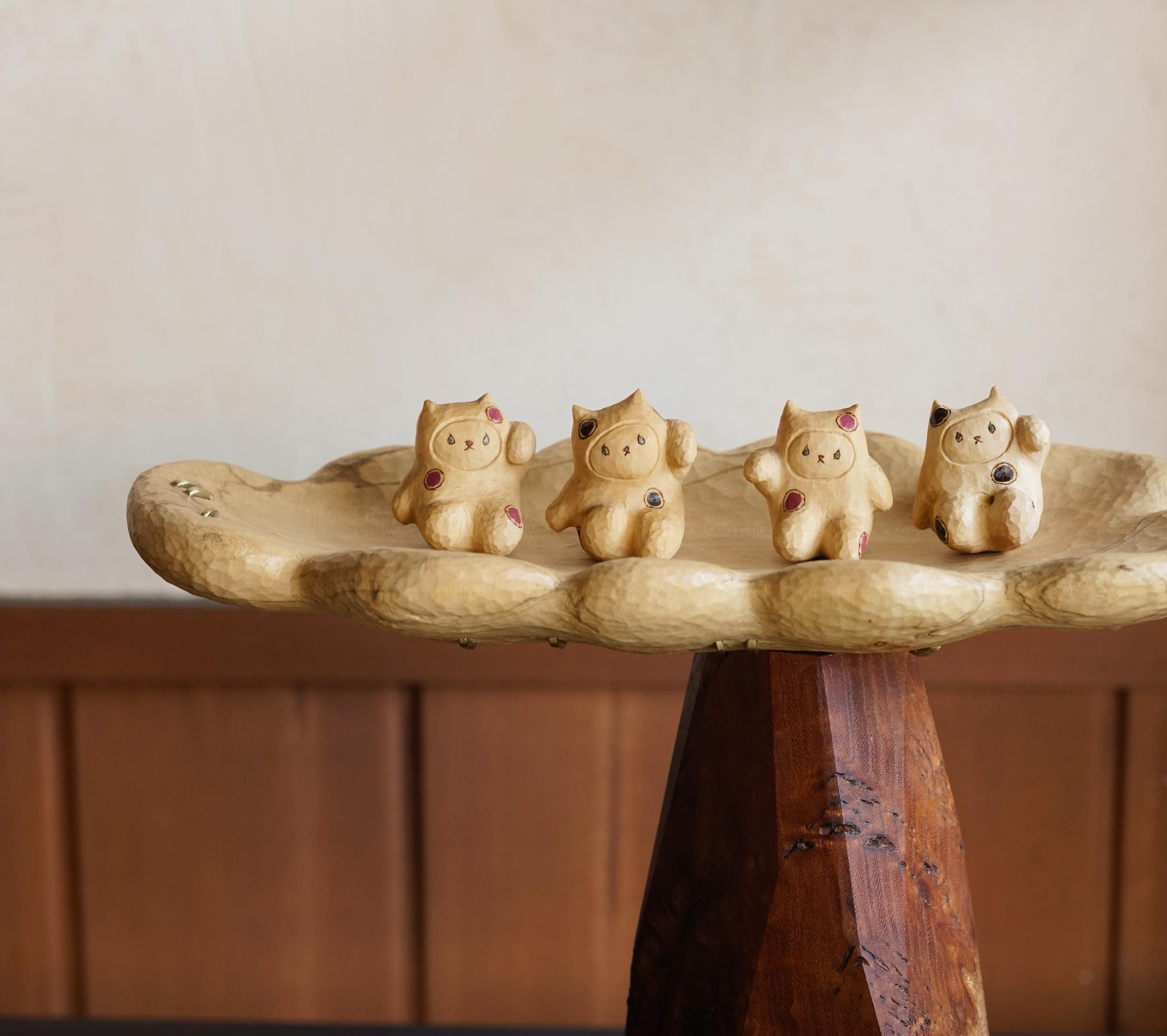 てのひら招き猫　ウサミノさんバージョン